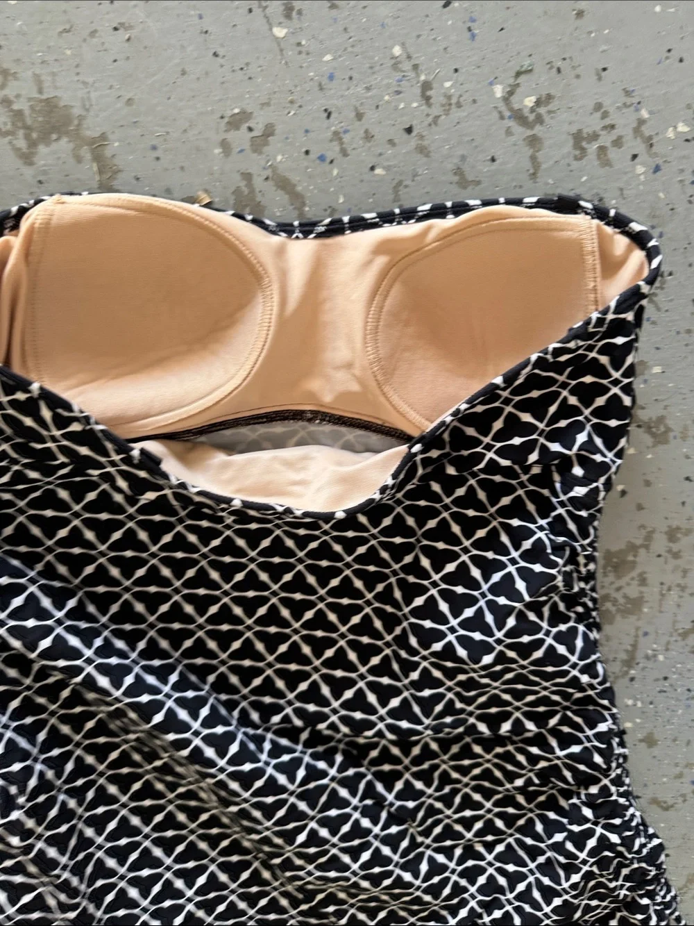 Lands' End Black & White Strapless Tankini Top size 6